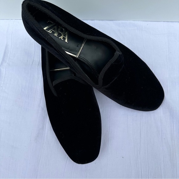 Zara Women’s Black Velvet Loafers - Picture 6 of 8